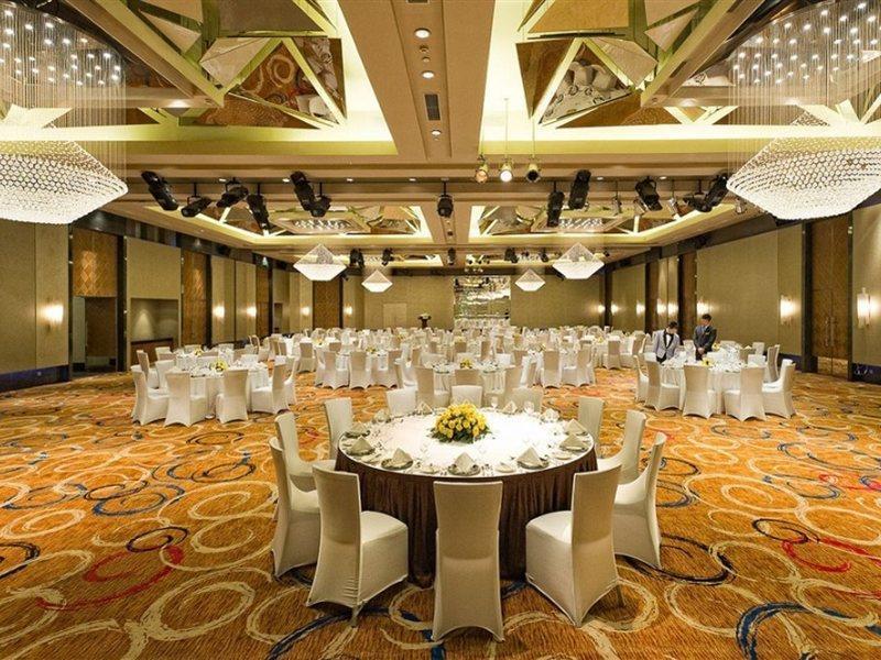 Hotel Nikko Tianjin Buitenkant foto The Grand Ballroom